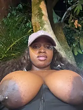 darle_volant (F young) - I send nude photo to the last tipper😈