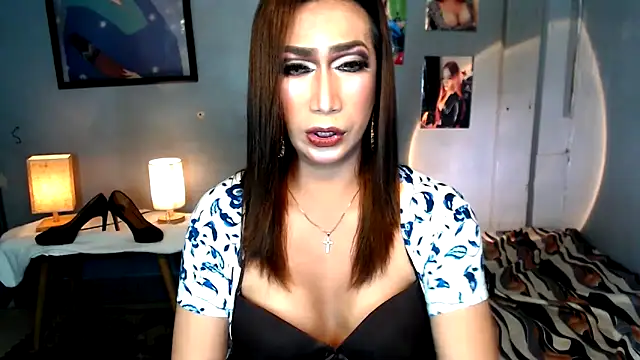 littleredbunny27 webcam