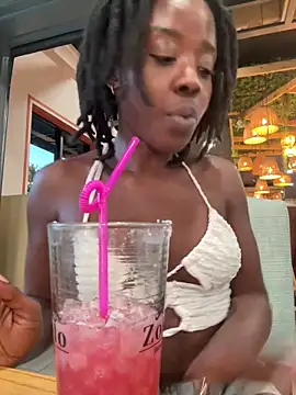 choclatepeaach webcam