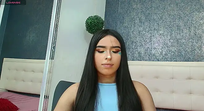 Cloeandtyfanny webcam