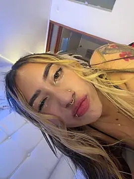 ManuelaVeeleez webcam