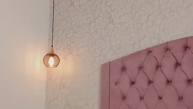 saraa_joness_ webcam