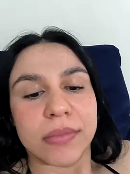 Webcam Model (Daniela-rosee)  is live.Free join now!