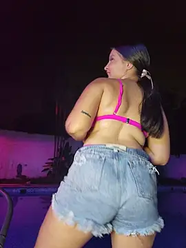 Pretty_Julieta webcam