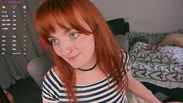 Alice_CutePerv webcam