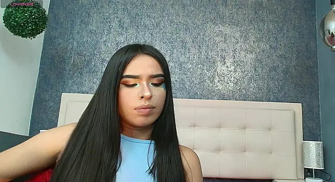 Cloeandtyfanny webcam