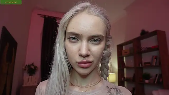 KristalCrowner webcam