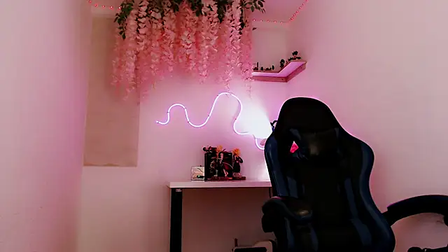 lunyhose - Lunyhose's free webcam - UK Sex Cams