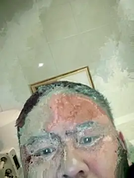 wanggang880903 webcam