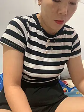 Baby-lovely69 webcam