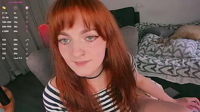 Alice_CutePerv webcam