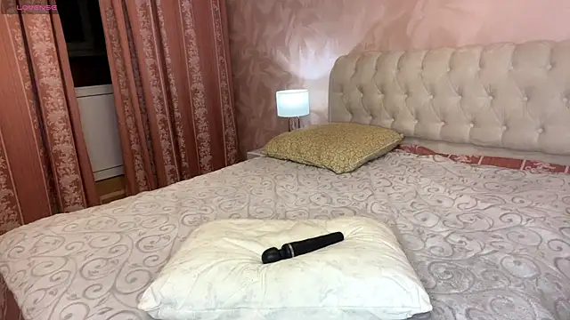 LenitaTumblin webcam