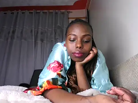 naughty_ebony-queen webcam