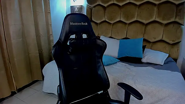 Emmet_CollinsJS webcam