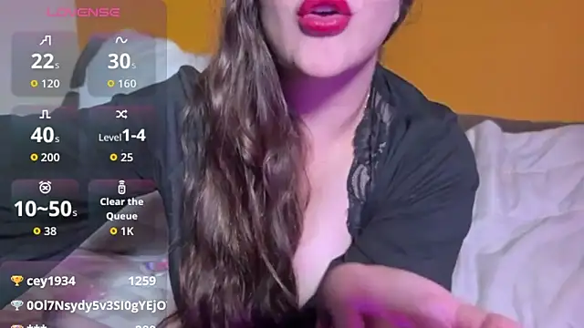 Elinatiranda's Live Sex Cam Show