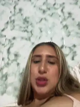 VictoriaWhitmore webcam