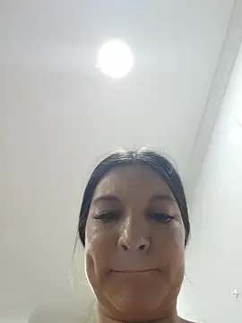 Pretty_Julieta webcam