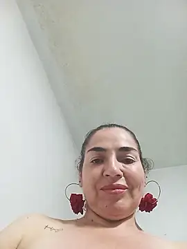 Webcam Model (MaryRoze_)  is live.Free join now!