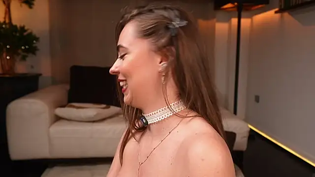 SofiaWaves Stripchat cam model