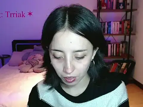 babyluna_8_8 - Babyluna_8_8's free webcam - UK Sex Cams