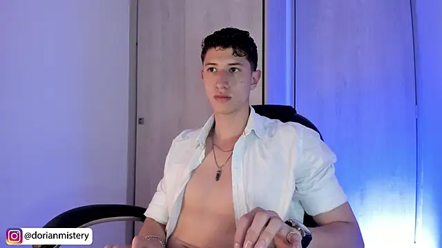 dorianmistery2322_ - Dorianmistery2322_'s free webcam - UK Sex Cams