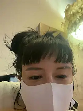 美女Mia-zhan在线直播