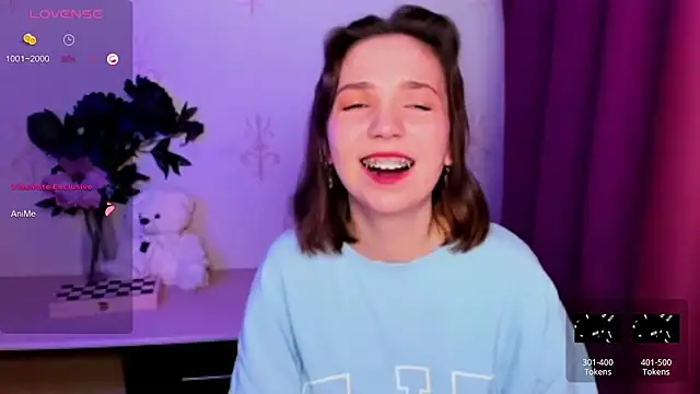 KindHazelHere_ webcam