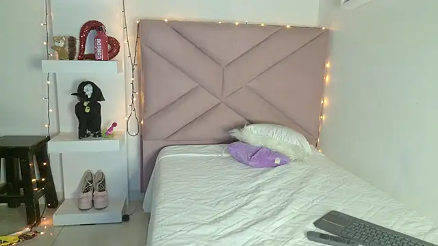 eva_sin18 live sex cam