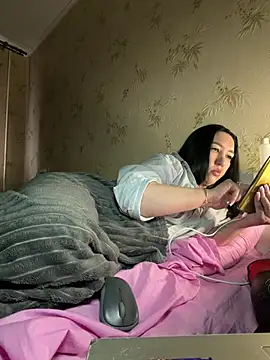 Naughtbaby_2025 webcam