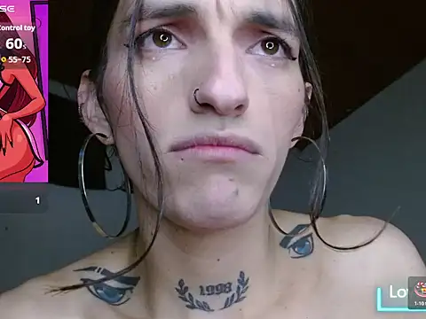 Scarlett_crastrawberry webcam