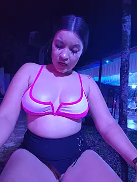 Pretty_Julieta webcam