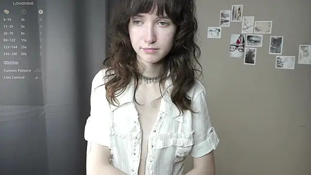 DellaLeck Stripchat cam model