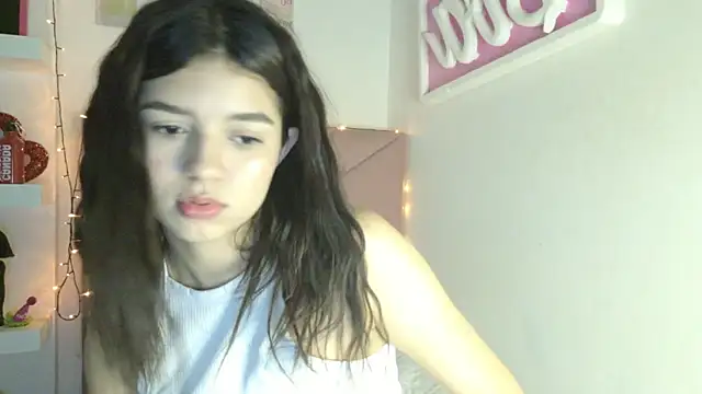 eva_sin18 live sex cam