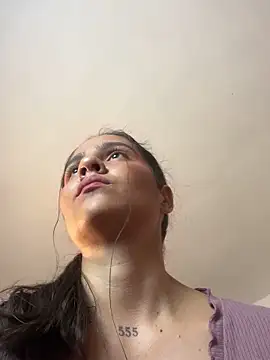 alisaa_jhons1 webcam