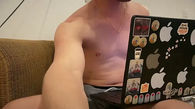 mcklister_kinky_feets webcam