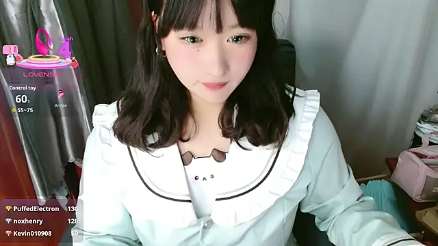 美女sallybing在线直播