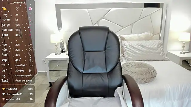 Natasha_Kiim_ webcam