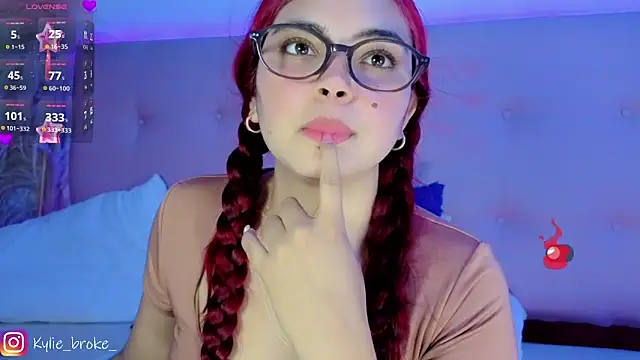Kylie_brokee webcam