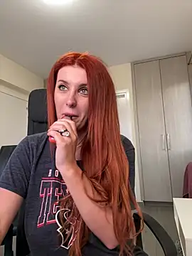 RoxxyDallas live sex cam