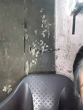 Hotcouplepriya webcam