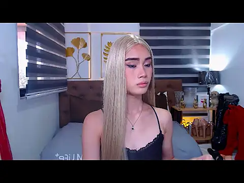 JuicyCockThea webcam