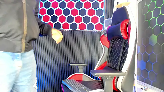 Cristopher_Wild webcam