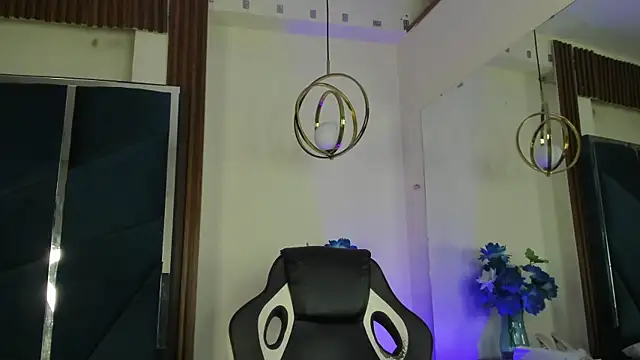 AgathaSanderhs1_ webcam