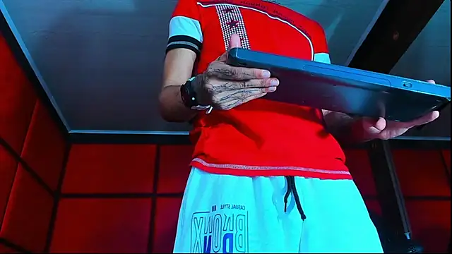 Daniel_huge22 webcam