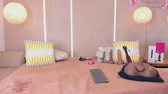 sabrina_shark_ webcam