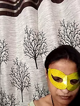 Webcam Model (Gullapi)  is live.Free join now!