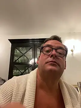 MountJohnXL live sex cam