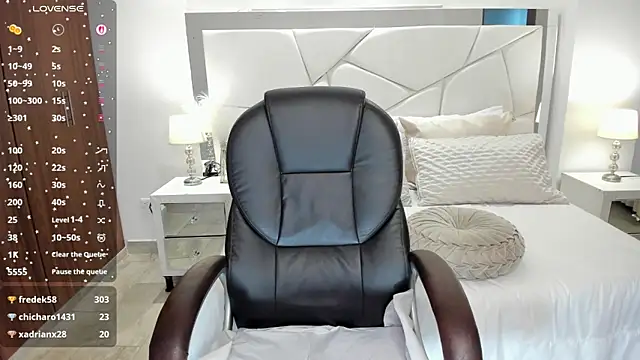 Natasha_Kiim_ webcam