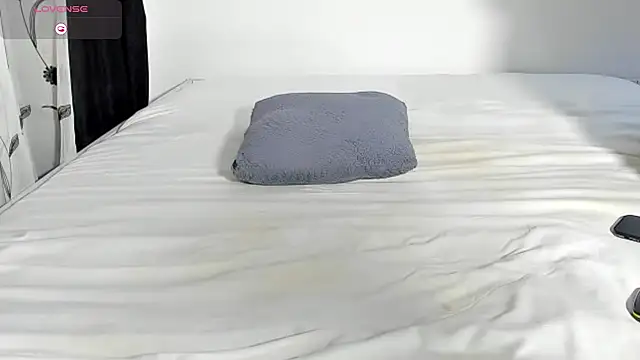 CREAMY_BUBBLEGUM webcam