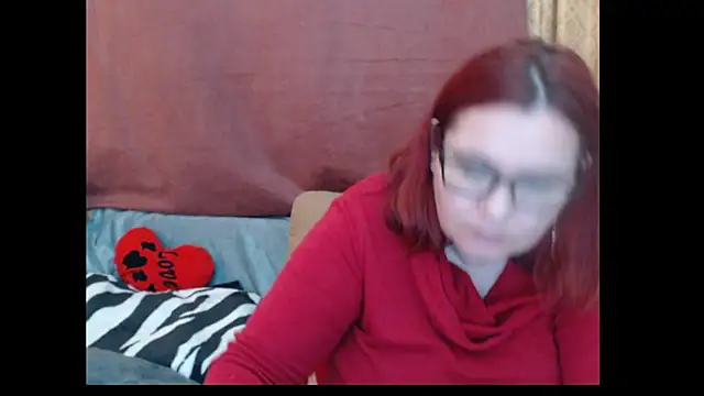 PlayfullMature webcam